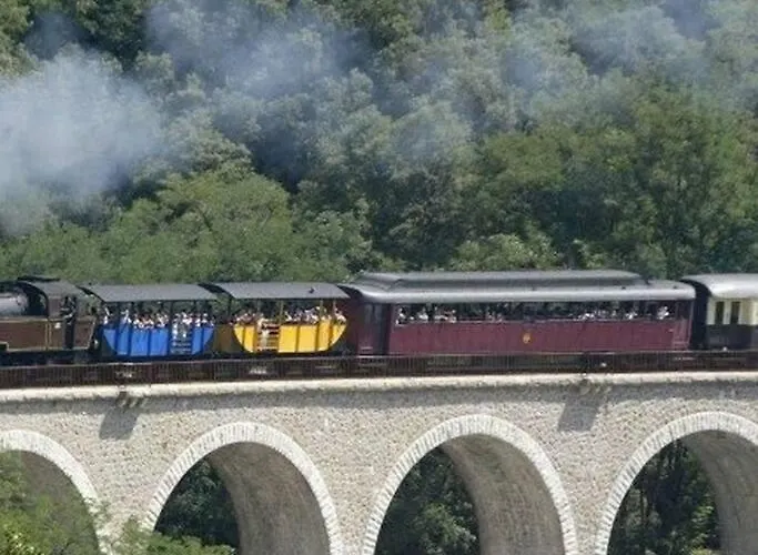 Anduze Les Lauriers Au 